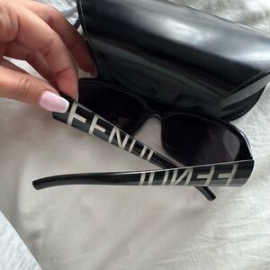 Fendi Black Sunglasses with Sleek Design